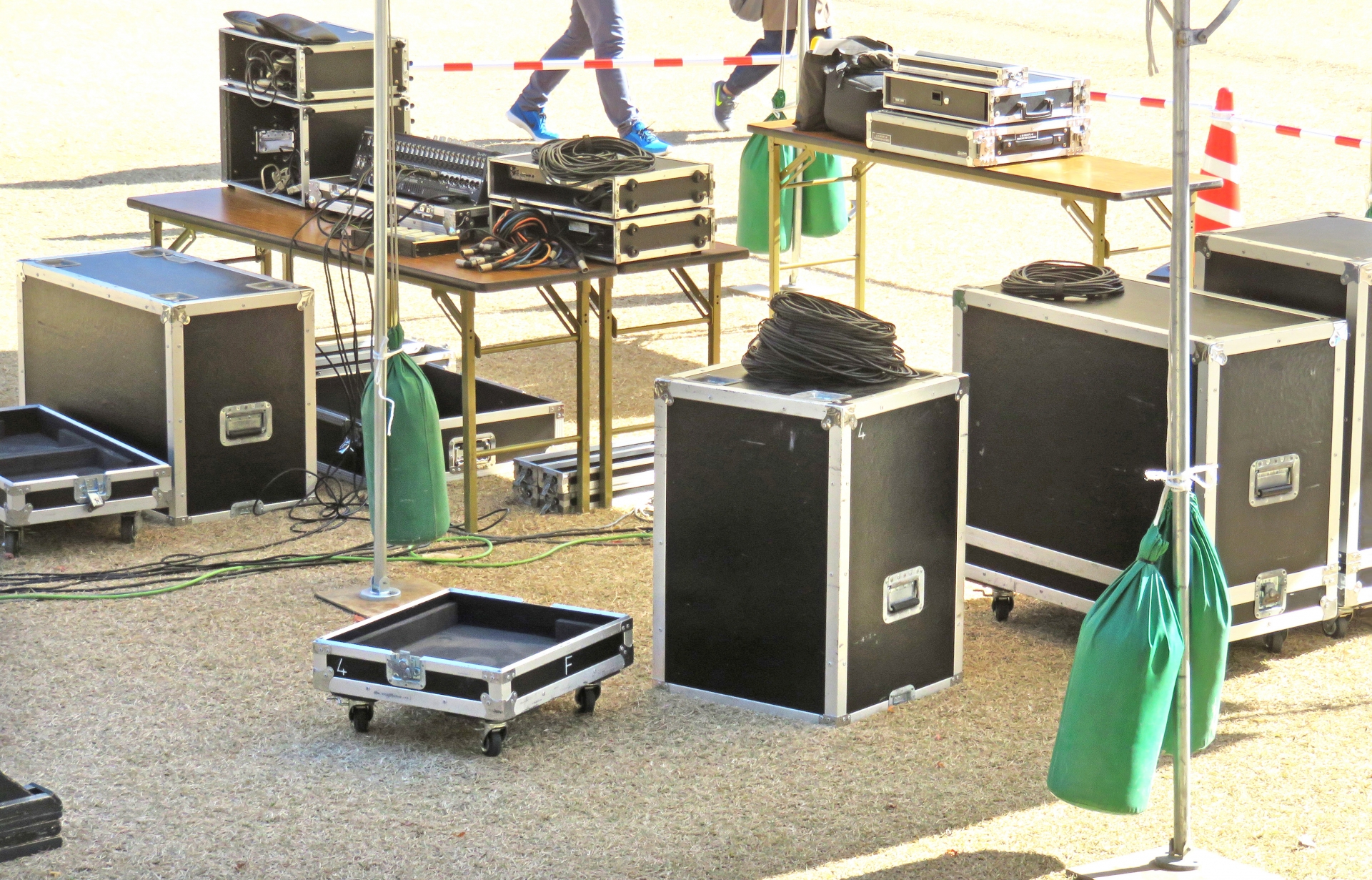 催事の音響・照明機材等の設営・片付けなど